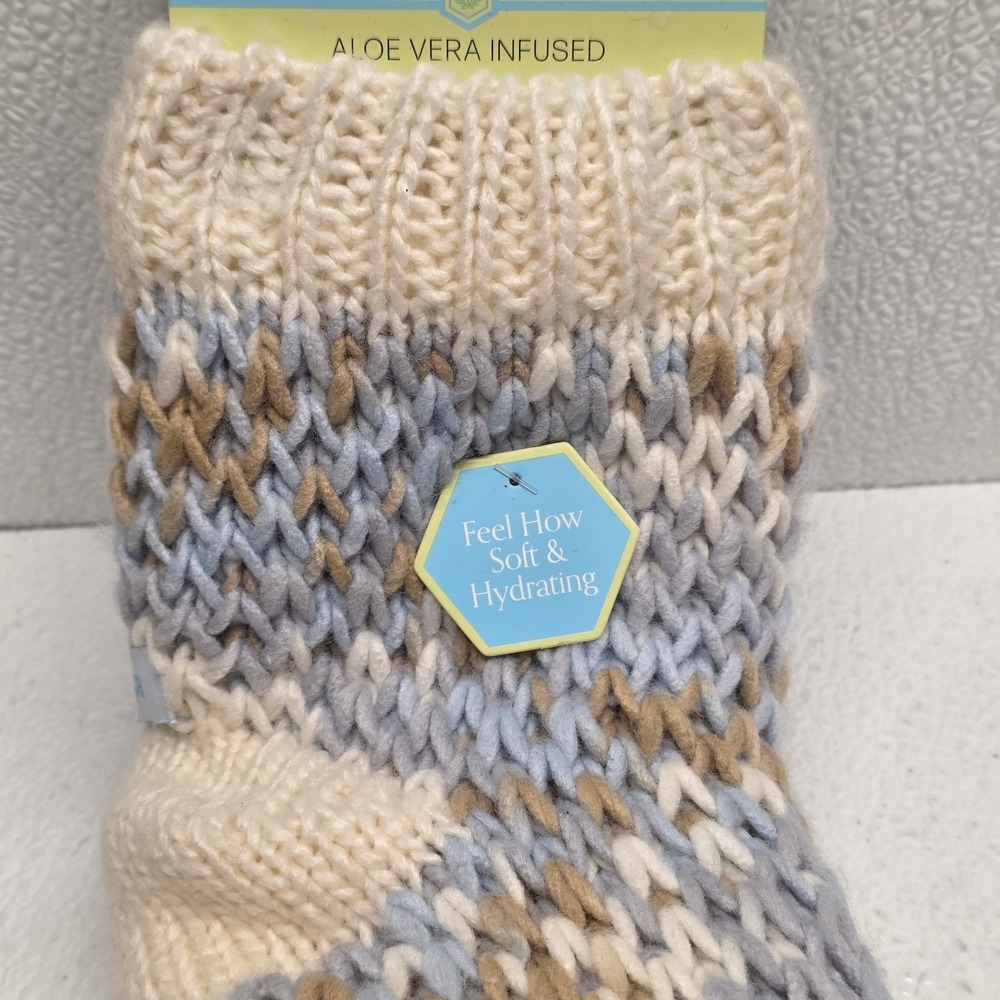 Bliss Spa Lounge Socks Womens 5-10 Blue Aloe Infused Sherpa Lined Slipper Socks - Picture 4 of 15